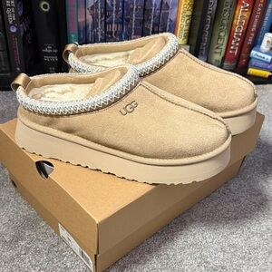 UGG Beige Tasman slippers